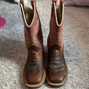 Girls cowboy boots